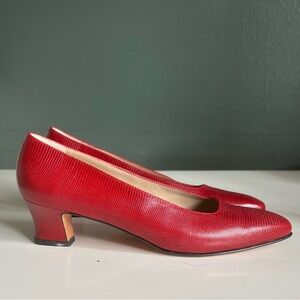 Salvatore Ferragamo Vintage Red Textured Leather Pumps Size 8.5 B